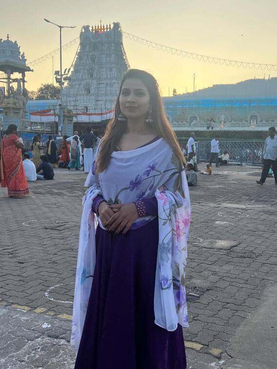 తిరుమలలో ఇనాయ సుల్తాన