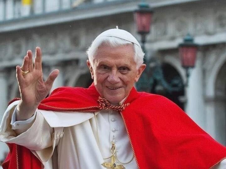 BREAKING Former Pope Benedict XVI Dies at Age 95 Pope Benedict Death: पूर्व पोप बेनेडिक्ट का 95 साल की उम्र में निधन, पिछले कई दिनों से चल रहा था इलाज