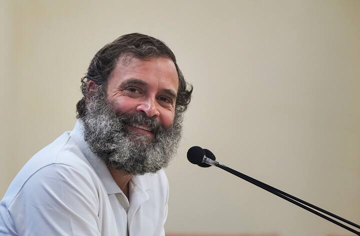 Bharat Jodo Yatra: भाजप आणि संघाच्या लोकांना मी माझा गुरू मानतो. कारण त्यांच्यामुळे राजकारण म्हणजे काय? हे समजले आहे, असा टोला राहुल गांधी लगावला.