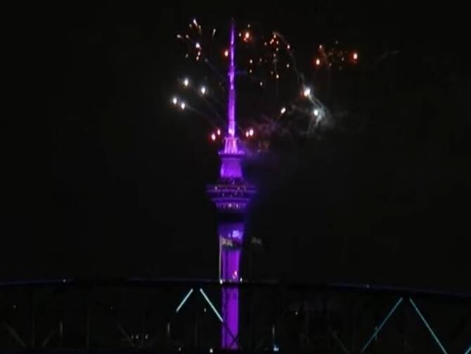 New Zealand Auckland Sky Tower New Year 2023 Celebration By Brusting  Crackers | New Year 2023 Celebration: दुनिया में सबसे पहले न्यूजीलैंड ने मनाया  नए साल 2023 का जश्न, ऑकलैंड के फेमस