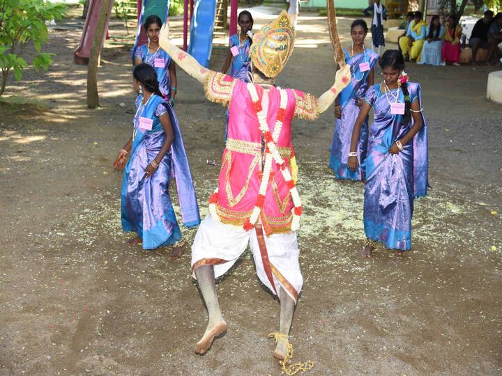ஆக்ரோஷமான நடனம்