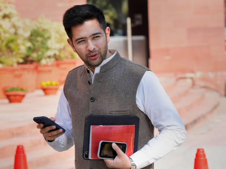 Rajya Sabha Winter Session AAP MP Raghav Chadha Report Card 100 Percent attendance in Parliament and asked 25 questions AAP MP राघव चड्ढा संसद के शीतकालीन सत्र में 100 फीसदी रहे उपस्थित, पूछे 25 सवाल, रिपोर्ट कार्ड किया जारी