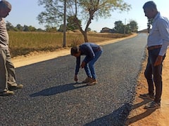 छत्तीसगढ़ में सड़क निर्माण में अमानक गिट्टी के उपयोग पर कलेक्टर ने लगाई रोक, जांच शुरू