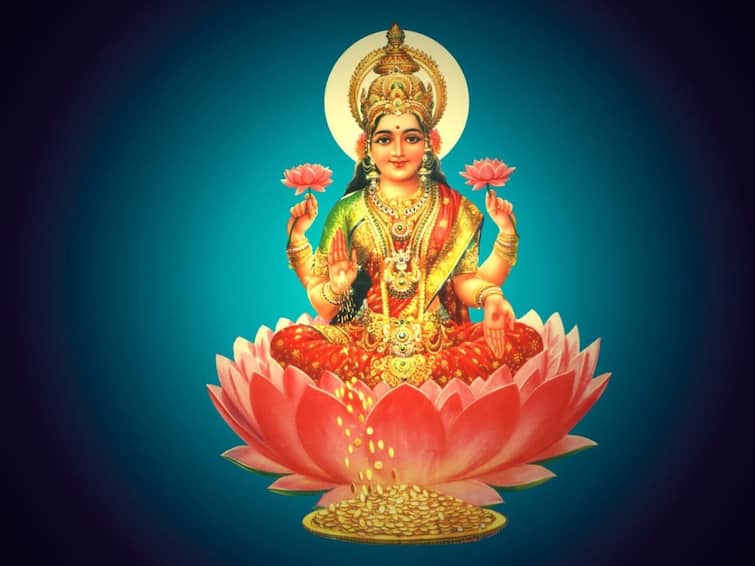 new year 2023 shopping for home must bring these things goddess lakshmi  New Year 2023 : नवीन वर्षात 'या' वस्तुंची खरेदी करा, वर्षभर राहील लक्ष्मीचा आशीर्वाद 