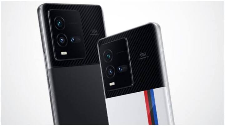 IQOO 11 सीरीज़ में 144Hz रिफ्रेश रेट, 2K रेजोल्यूशन और HDR10+ के साथ 6.78-इंच E6 AMOLED डिस्प्ले दी जा सकती है. इस सीरीज में iQOO 11 में एक फ्लैट पैनल जबकि iQOO 11 प्रो में कर्व्ड स्क्रीन मिलेगी. सीरीज में स्नैपड्रैगन 8 जेन 2 SoC है, जिसे LPDDR5x रैम और UFS 4.0 इंटरनल स्टोरेज के साथ जोड़ा गया है. सीरीज के दोनों फोन में 8GB तक वर्चुअल रैम सपोर्ट और ट्रिपल कैमरा सिस्टम मिलता है. iQOO 11 में 120W फास्ट चार्जिंग के साथ 5000mAh की बैटरी और iQOO 11 प्रो में 200W वायर्ड और 50W वायरलेस फास्ट चार्जिंग के साथ 4,700mAh की बैटरी दी गई है.