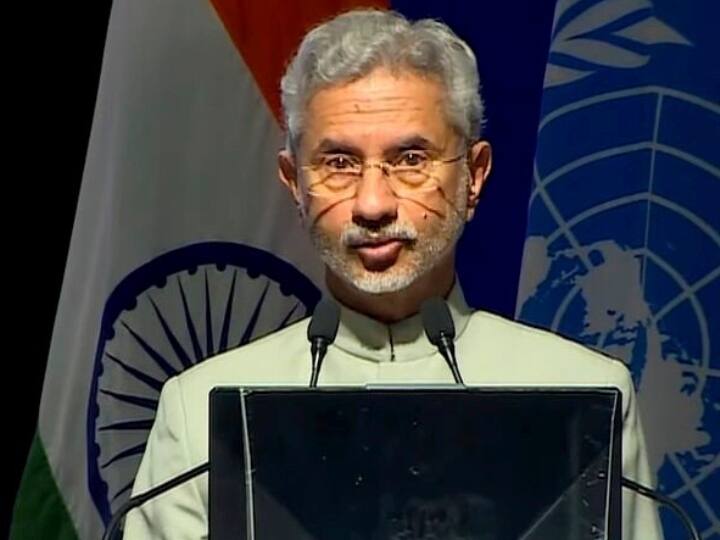 S Jaishankar Cyprus Visit On India China Clash Pakistan Terrorism S Jaishankar Cyprus Visit: विदेश मंत्री एस जयशंकर बोले- चीन के साथ संबंध सामान्य नहीं, भारत LAC पर एकतरफा बदलाव...