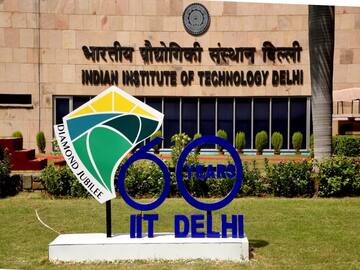 New courses introduced by the top IITs