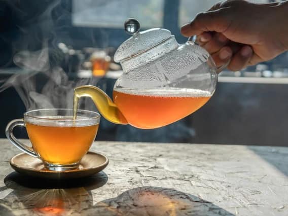 Healthy Drinks: ठंड से हैं परेशान तो इन 7 ड्रिंक्स की लें चुस्कियां, दूर हो जाएगी सर्दी Healthy Drinks: ठंड से हैं परेशान तो इन 7 ड्रिंक्स की लें चुस्कियां, दूर हो जाएगी सर्दी