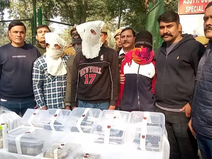 Delhi News: पुलिस और बदमाशों के बीच मुठभेड़ 4 कुख्यात बदमाशों को पुलिस ने दबोचा, लूट और हत्या के कई मामलें हैं दर्ज Delhi police arrested 4 miscreants many cases of robbery and murder are registered MCA Chowk Kamla Nehru Park ann Delhi News: पुलिस और बदमाशों के बीच मुठभेड़ 4 कुख्यात बदमाशों को पुलिस ने दबोचा, लूट और हत्या के कई मामलें हैं दर्ज