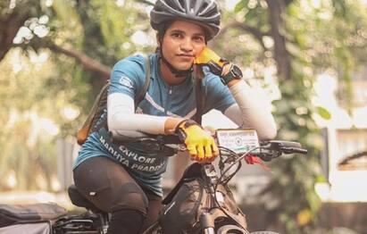 24-year-old from MP on solo trip to show India is safe for women ”இந்தியா பெண்களுக்குப் பாதுகாப்பானதுதான்” : சைக்கிள் பயணம் செய்யும் 24 வயது வீராங்கணை
