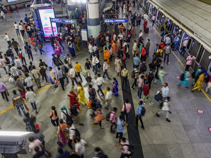 Happy New Year 2023 rajiv chowk metro station exit is baneed on 31st December 2022 dmrc rules Happy New Year 2023: आज रात 9 बजे के बाद राजीव चौक मेट्रो स्टेशन से नहीं निकल पाएंगे बाहर, DMRC ने लिया ये बड़ा फैसला