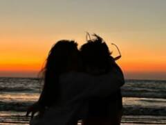 सुहाना खान ने छोटे भाई अबराम के साथ बीच पर बिताया साल का आखिरी दिन,  वायरल हुई तस्वीर