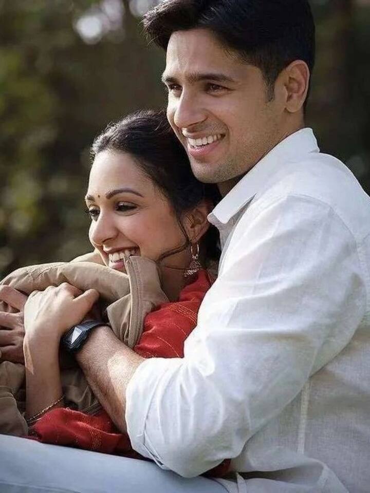 बताते चलें कि सिद्धार्थ और कियारा ने फिल्म शेरशाहर में साथ काम किया था और इसी फिल्म के सेट से दोनों का प्यार परवान चढ़ा है. (फोटो क्रेडिट - सिद्धार्थ कियारा इंस्टाग्राम फैन पेज)