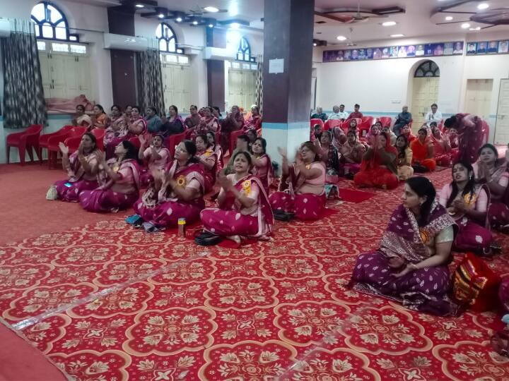 Rajasthan Maheshwari Mahila Sangathan is reciting Hanuman Chalisa to welcome the new year in Jodhpur ann Jodhpur News: यहां नए साल के स्वागत में हनुमान भक्ति में डूबीं महिलाएं,  युवाओं को भी दी भजन-कीर्तन की सलाह