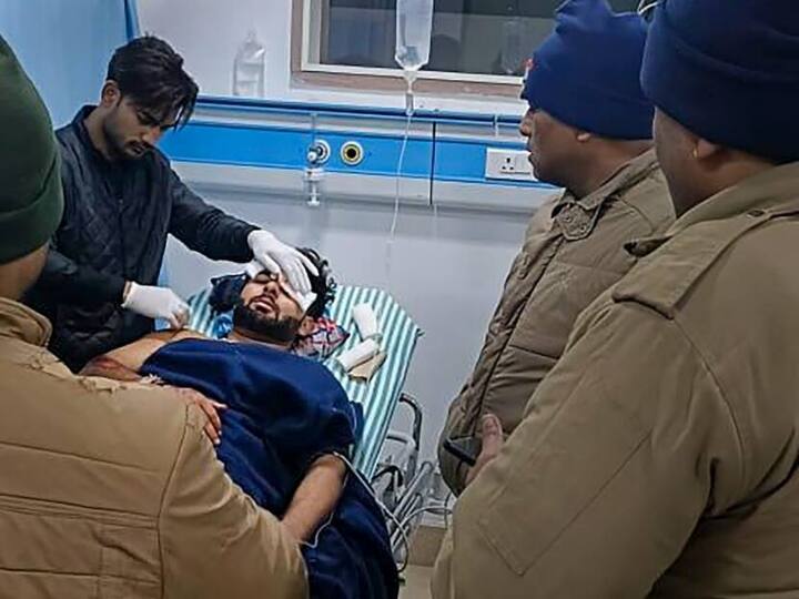 Rishabh Pant Health Update Uttarakhand DGP Ashok Kumar said Pant seriously injured but out of danger Rishabh Pant Health Update: पंत की हेल्थ को लेकर आया बड़ा अपडेट, DGP बोले- 'चोट काफी है पर अब खतरे से बाहर'