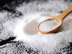 ज्यादा नमक खाने वाले हो जाएं सावधान! नहीं बदली आदत तो लग जाएंगी ये बीमारियां