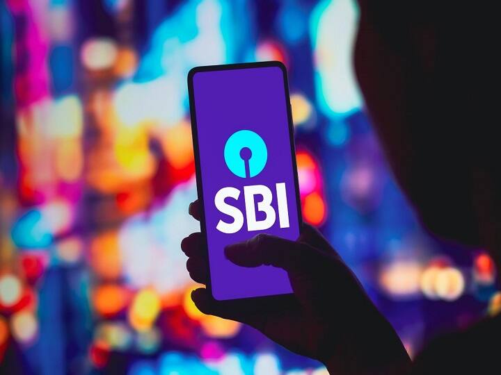 आप इस खबर में पूरी जानकारी देख सकते हैं. SBI ने अब व्हाट्सएप सर्विस को शुरू कर दिया है. इस सर्विस का लाभ उठाने के लिए ग्राहकों को पहले एसबीआई इंटरनेट बैंकिंग (SBI Internet Banking) या योनो एसबीआई ऐप (SBI Yono App) के जरिए रजिस्ट्रेशन कराना होगा.