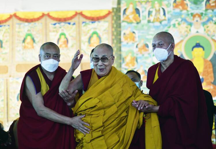Arunachal Pradesh Chief Minister Pema Khandu attend the program of Buddhist leader Dalai Lama Dalai Lama: बौद्ध धर्मगुरु दलाई लामा के शिक्षण कार्यक्रम में भाग लेने बोधगया पहुंचे अरुणाचल प्रदेश के सीएम पेमा खांडू