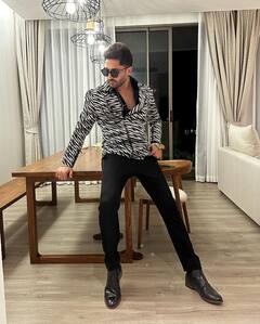 Jassi Gill Story: ऑस्ट्रेलिया में कभी गाड़ियां धोते था पंजाब का ये फेमस सिंगर, आज कर रहा इंडस्ट्री पर राज