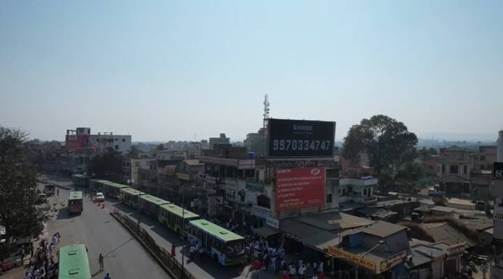 आज दिवसभरात लाखो आंबेडकर अनुयायी या ठिकाणी अभिवादन करण्यासाठी येणार आहेत.