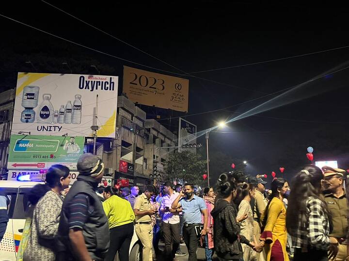 हजारो संख्येनं तरुण एकत्र आल्याने पोलिसांकडून चोख बंदोबस्त ठेवण्यात आला होता.
