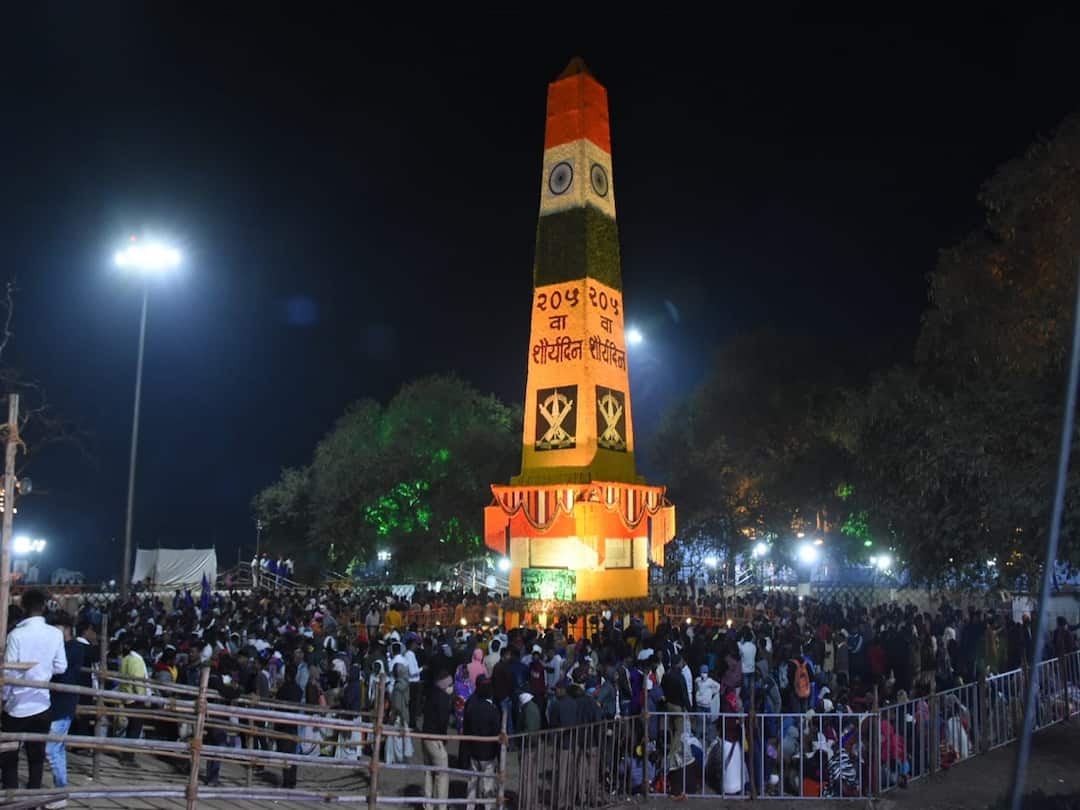 Koregaon Bhima Shaurya Din Citizens crowd at Koregaon Bhima  Koregaon Bhima : आज 205 वा शौर्य दिन, विजय स्तंभास अभिवादन करण्यासाठी कोरेगाव भीमा इथं नागरिकांची गर्दी 