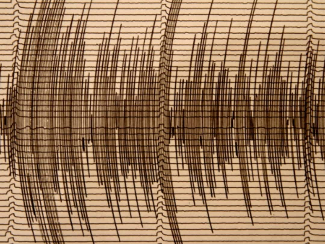earthquake in Himachal Pradesh with a magnitude of 32 on the Richter Scale hit 22km East of Dharamshala Earthquake in Himachal Pradesh: हिमाचल प्रदेश में भूकंप के झटके, रिक्टर स्केल पर 3.2 दर्ज की गई तीव्रता