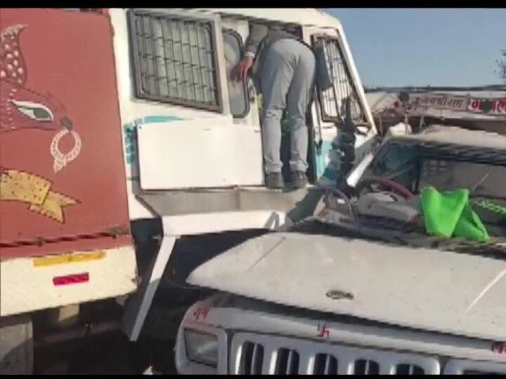 Rajasthan Sikar Road Accident Almost 10 dead between Pick up and Bike Crash into Borewell Machine Rajasthan: सीकर में भीषण सड़क हादसा, 10 लोगों की मौत की खबर, सीएम गहलोत ने जताया दुख