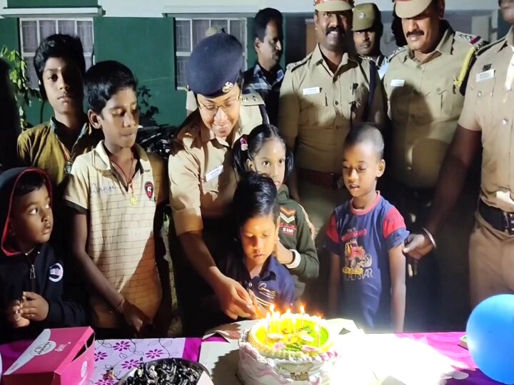 மயிலாடுதுறையில் புத்தாண்டு சிறப்புக் கண்காட்சி: 500 வகையான மாடல்களில் கேக் - அசந்து போன பொதுமக்கள்!