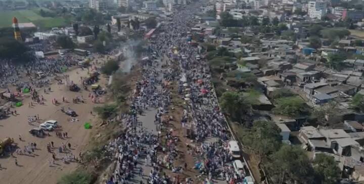 रस्त्यांवर अनुयायांचा आलोट बघायला मिळत आहे.