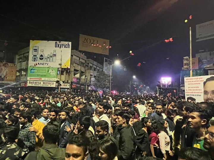 यावेळी पोलिसांचा मोठा बंदोबस्त तैनात करण्यात आला होता.