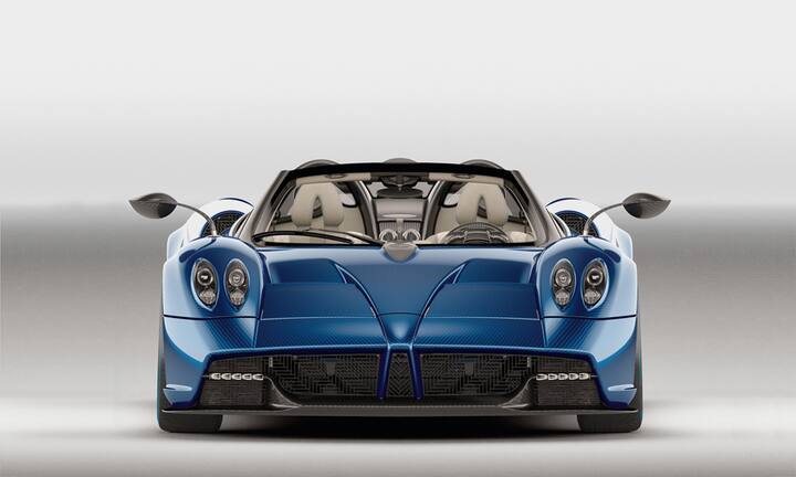 Pagani Zonda HP Barchetta कार दुनिया की तीसरी सबसे महंगी कार है. इसकी कीमत लगभग ₹125 करोड़ रुपये है. शाही लुक वाली इस कार की टॉप स्पीड 355 kmph है. ये कार महज 2.8 सेकंड में 100 km की स्पीड पकड़ने में सक्षम है.