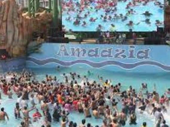 Surat: જો તમે પણ લઇ રહયા છો સુરતની મુલાકાત, તો આ સ્થળોએ જવાનું ભૂલતા નહીં