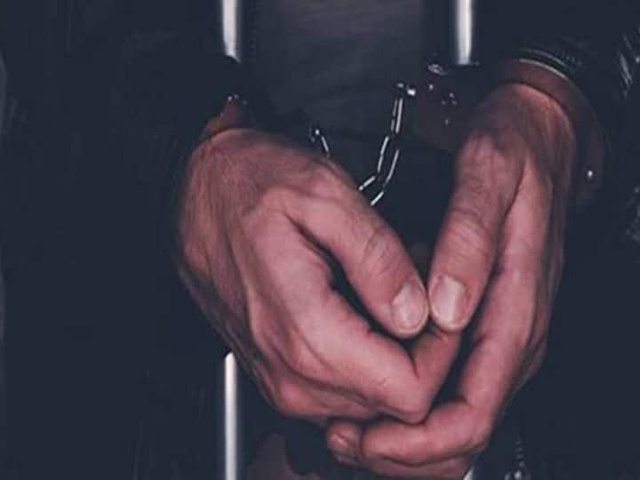नए साल से पहले मुंबई पुलिस को मिले बम ब्लास्ट की अफवाह, यूपी का एक शख्स गिरफ्तार