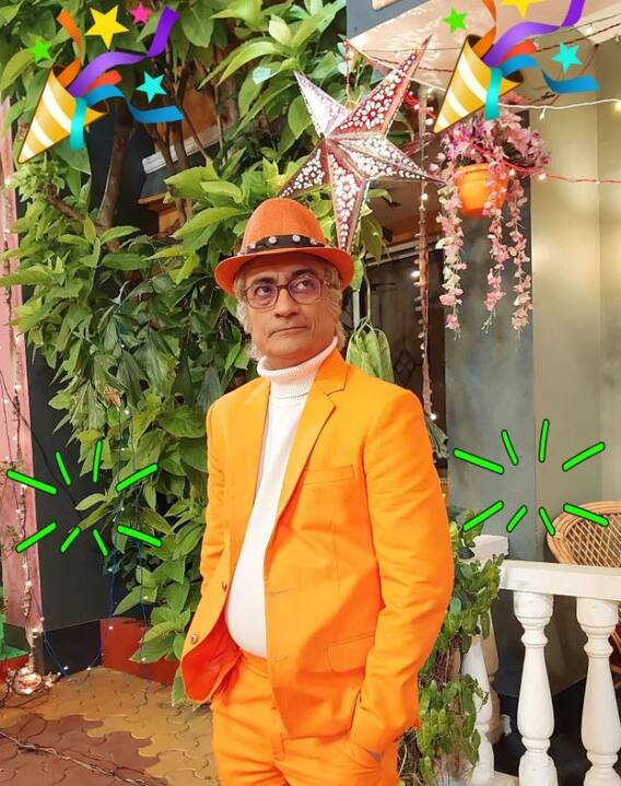 TMKOC: असल में ‘जेठालाल’ से उम्र में छोटे हैं ‘बापू जी’, पत्नी हैं इतनी खूबसूरत कि ‘बबीता जी’ भी हैं फेल, देखें फोटोज
