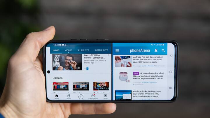 ऐप्स के लिए स्प्लिट स्क्रीन: एंड्राइड स्मार्टफोन में आपको स्प्लिट स्क्रीन की सुविधा मिलती है जबकि आईफोन में आप एक साथ दो ऐप्लीकेशन नहीं चला सकते. यानी जिस तरह आप स्प्लिट स्क्रीन करके एक ही स्क्रीन पर दो ऐप एंड्राइड में चला पाते हैं ये सुविधा आईफोन में नहीं है. एप्पल को ये सुविधा अपने स्मार्टफोन में जरूर देनी चाहिए. शायद आने वाले समय में हम एप्पल से ये उम्मीद कर सकते हैं.