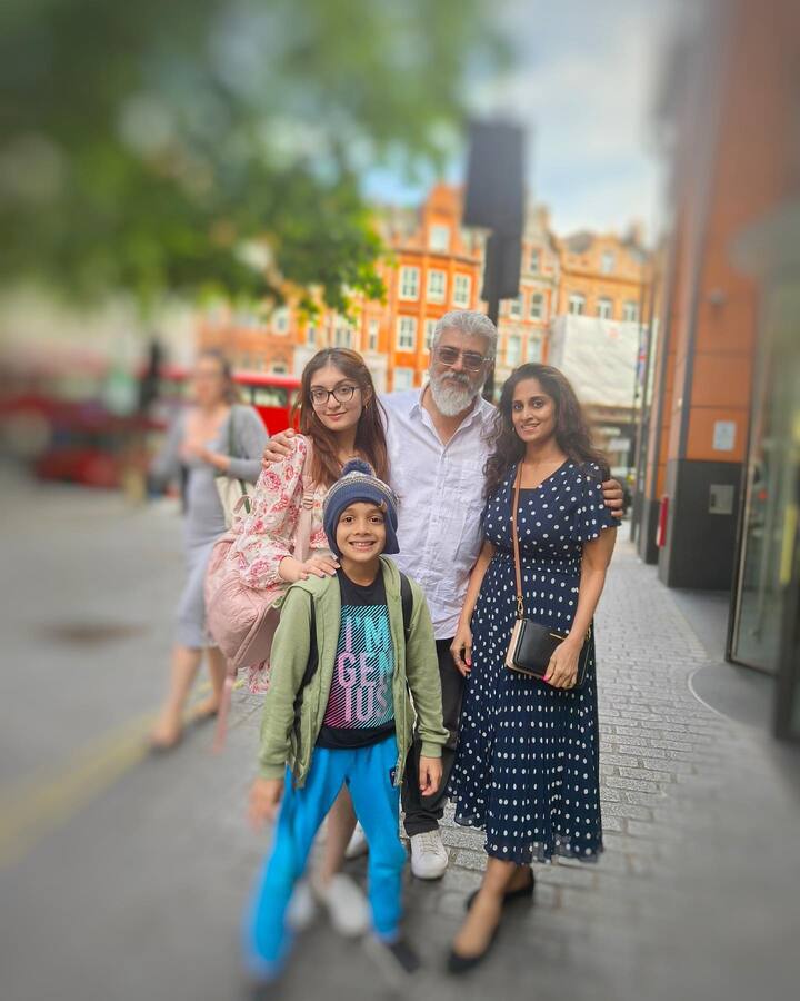 శాలిని, అజిత్ కుమార్ ఫ్యామిలీ ఫోటోలు -Image Credit: Shalini Ajith Kumar/Instagram