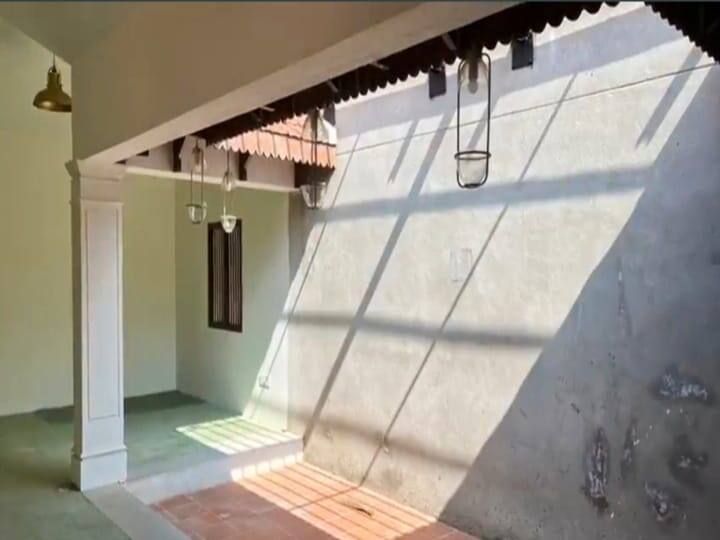 கட்டிடத்திற்குள் வெளிச்சம் நேரடியாக விழும்படி வைக்கப்பட்டுள்ள அமைப்பு.