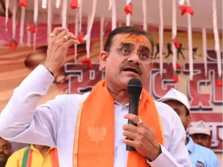 MP BJP President VD Sharma Targets Kamal Nath over Bhavi Mukhyamantri Poster Says Mungeri Lal ke Haseen Sapne ANN MP Politics: कमलनाथ के 'भावी सीएम' पोस्टर पर BJP प्रदेश अध्यक्ष ने ली चुटकी, कहा- 'मुंगेरीलाल के हसीन सपने...'