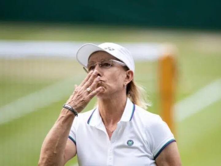 Tennis Legend Martina Navratilova diagnosed with throat and breast cancer know all details Martina Navratilova: फैंस के लिए बुरी खबर! 12 साल बाद दूसरी बार कैंसर की चपेट में आईं मार्टिना नवरातिलोवा