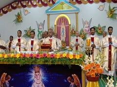 ஆங்கில புத்தாண்டில்  பெரிய கோயில், பேராலயங்களில் பக்தர்கள் சிறப்பு வழிபாடு