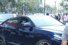 Prithvi Ambani Birthday Bash: 4.5 करोड़ की चमचमाती Lamborghini Urus से बेटे का बर्थडे मनाने पहुंचे श्लोका-आकाश अंबानी, देखें तस्वीरें