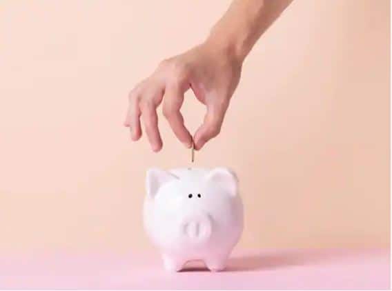 HDFC ਬੈਂਕ FD ਵਿਆਜ: 14 ਦਸੰਬਰ, 2022 ਤੱਕ, HDFC ਬੈਂਕ 6.50% ਤੋਂ 7% ਤੱਕ ਵਿਆਜ ਦੇ ਰਿਹਾ ਹੈ। ਇਹ ਵਿਆਜ ਦਰ ਪੰਜ ਸਾਲਾਂ ਲਈ ਹੈ। ਪੰਜ ਸਾਲ ਤੋਂ ਘੱਟ ਦੇ ਕਾਰਜਕਾਲ ਲਈ ਇਸ ਬੈਂਕ 'ਤੇ 3 ਤੋਂ 6 ਫੀਸਦੀ ਵਿਆਜ ਦਿੱਤਾ ਜਾ ਰਿਹਾ ਹੈ।