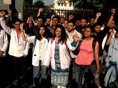 PHOTO : राज्यातील 7000 निवासी डॉक्टर संपावर, काय आहेत मागण्या?