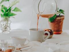 Ginger Tea: आल्याचा चहा पिण्याचे फायदे जाणून तुम्हालाही आश्चर्य वाटेल!