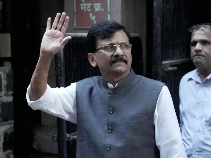 Maharashtra: संजय राउत बोले- 'उद्धव ठाकरे की अगुवाई वाली 'शिवसेना' ही असली, शिंदे गुट में...' Maharashtra Rajya Sabha Member Sanjay Raut rejected advice of integration of Shiv Sena factions Maharashtra: संजय राउत बोले- 'उद्धव ठाकरे की अगुवाई वाली 'शिवसेना' ही असली, शिंदे गुट में...'