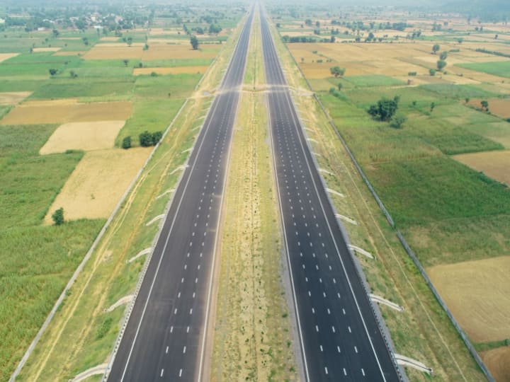 Delhi Mumbai Expressway: नए साल में मिलेगा दिल्ली-मुंबई एक्सप्रेस-वे का तोहफा, महज इतने घंटे में दूरी होगी तय Delhi Mumbai Expressway Start this year 2023 Mumbai from Delhi Reach 12 Hours ANN Delhi Mumbai Expressway: नए साल में मिलेगा दिल्ली-मुंबई एक्सप्रेस-वे का तोहफा, महज इतने घंटे में दूरी होगी तय