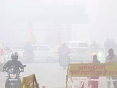 MP Weather Update: मध्य प्रदेश में सर्दी का प्रकोप जारी, भोपाल समेत कई शहरों में छाया घना कोहरा