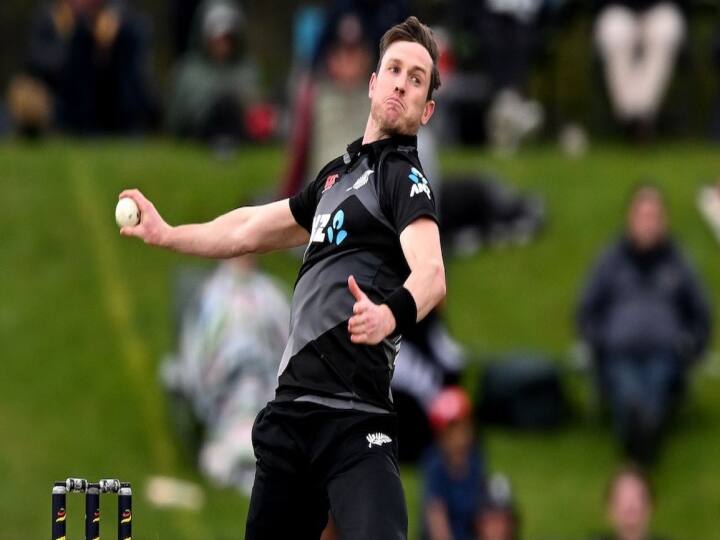 new zealand pacer Adam Milne out of odi series against india and pakistan IND vs NZ: भारत के खिलाफ वनडे सीरीज से बाहर हुआ न्यूजीलैंड का खतरनाक गेंदबाज, जानिए कीवी टीम में किसे मिला मौका