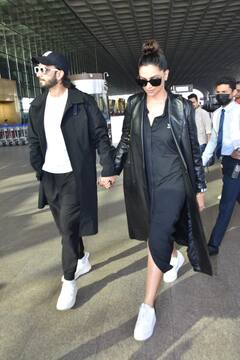 In Pics: Deepika Padukone और रणवीर सिंह ने एयरपोर्ट पर ली स्टाइलिश एंट्री, ब्लैक में ट्विनिंग के साथ हाथ में हाथ थामें नजर आया कपल
